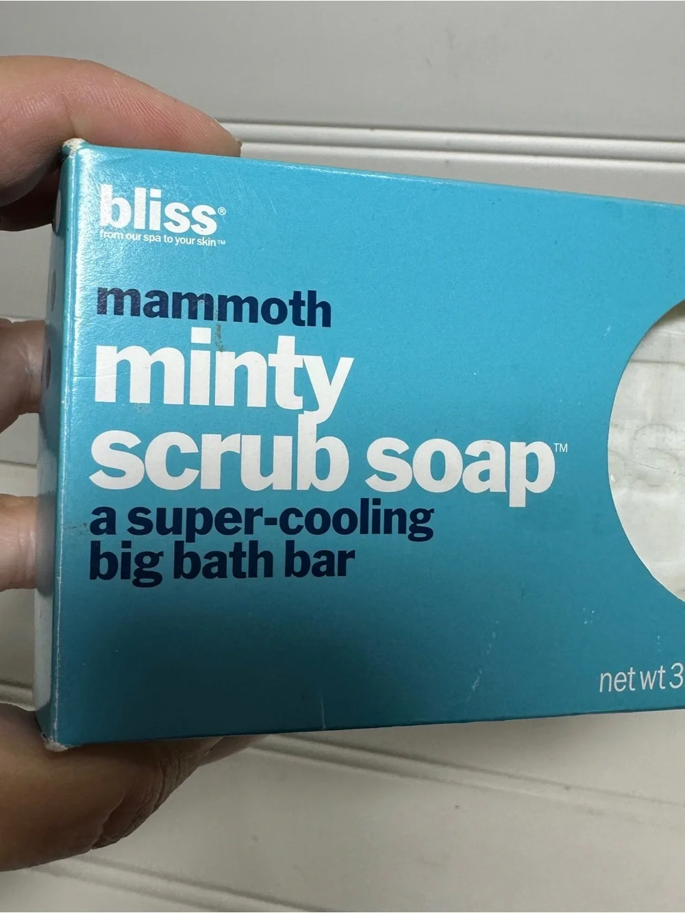 Bliss MAMMOTH MINTY SCRUB SOAP Super Cooling BIG Bath Bar 11.1oz BOX DAMAGED.